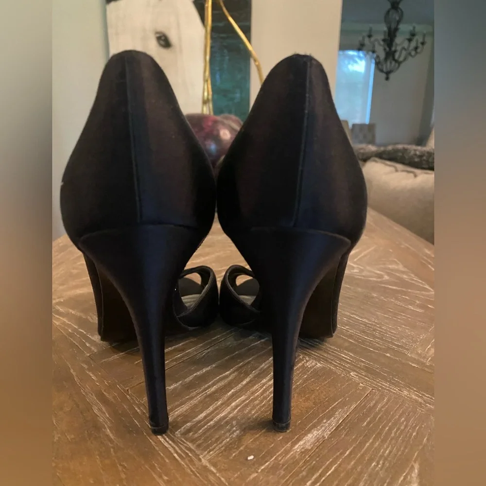 Stuart Weitzman Black Floral Embellished Heels - Picture 3 of 7